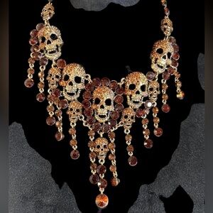 ☠️NATASHA Skull Chandelier Copper
Rhinestone Sparkly Statement Necklace☠️NWT